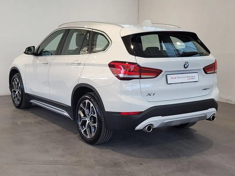 BMW X1 xDrive18d xLine Image 4